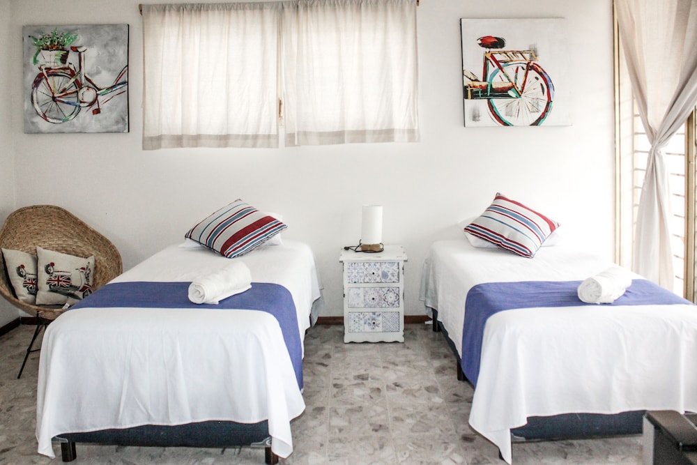Family Suite, 2 Bedrooms, Refrigerator & Microwave, Garden View photo 1