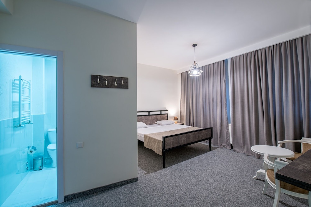 Superior Double Room, 1 King Bed photo 3