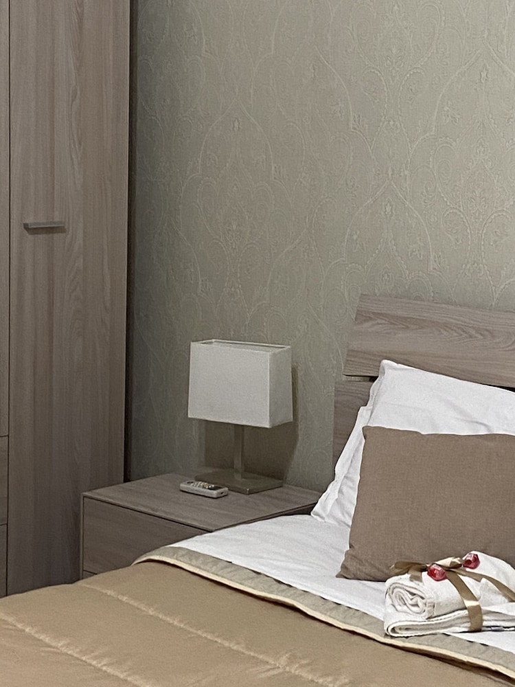 Deluxe Double Room, 1 Bedroom, Ground Floor photo 2