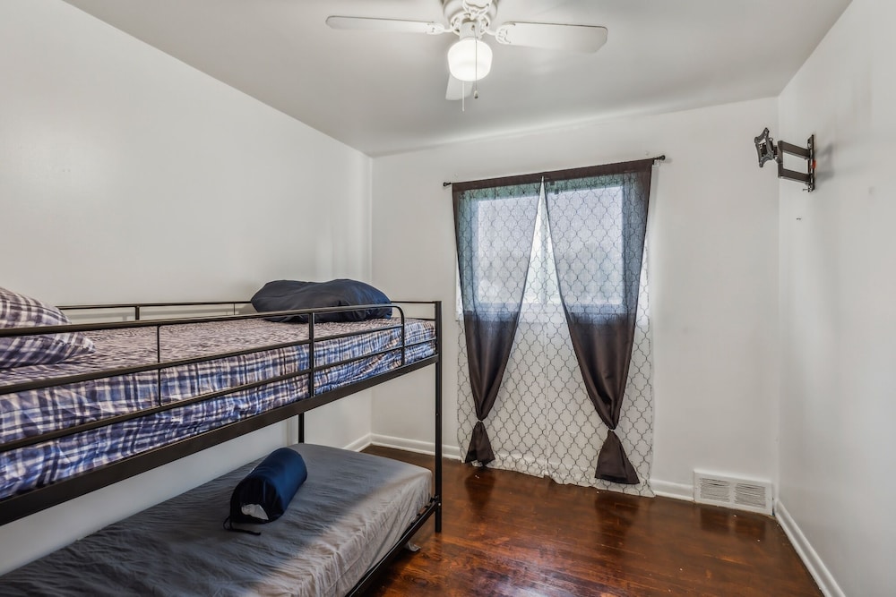 House, 3 Bedrooms photo 2