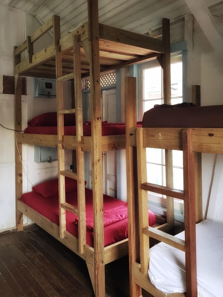 Shared Dormitory, Mix Dorm, 10 Guests - Bluff photo 3