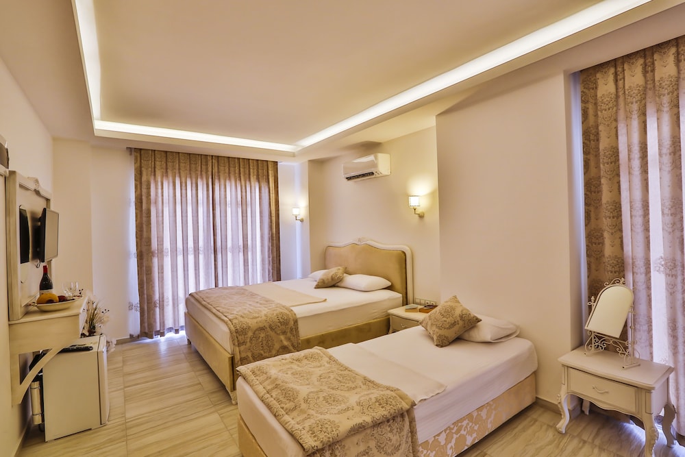 Deluxe Triple Room photo 1