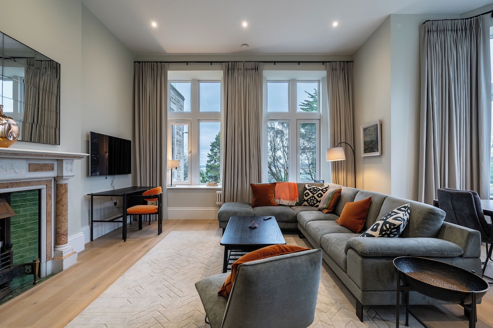 Premium Suite, 1 King Bed, Sea View