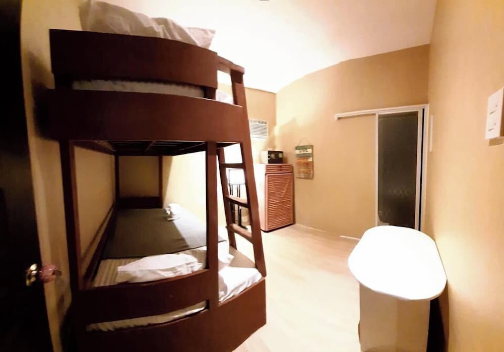 Economy Quadruple Room, Balcony, Mountain View