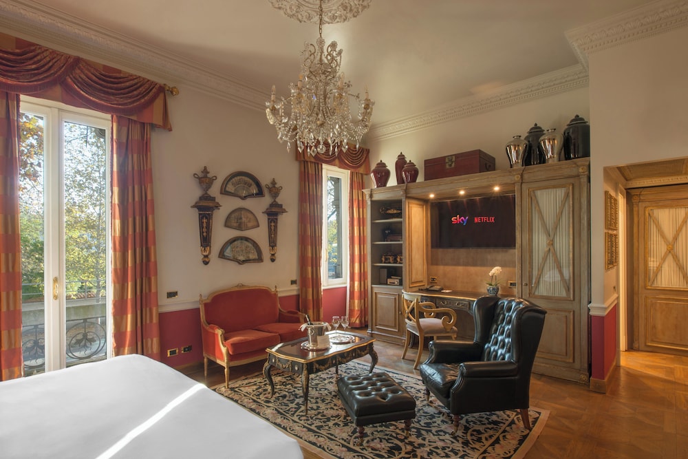 Suite - Photo 5