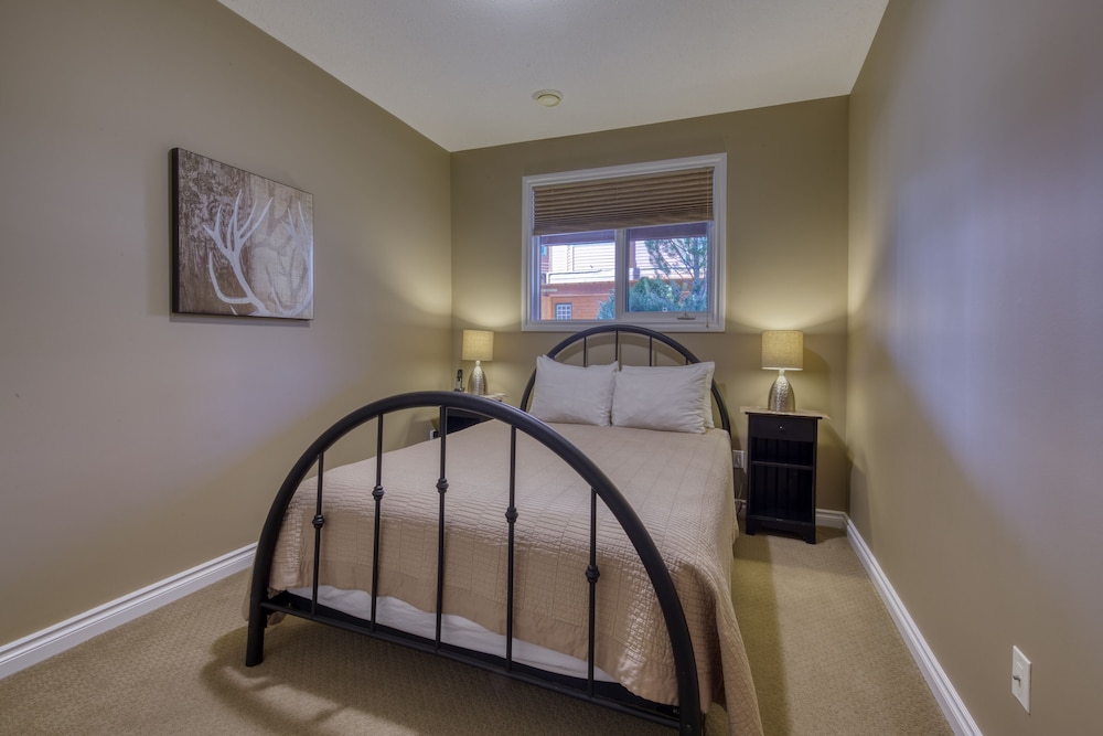 Premium Townhome, 4 Bedrooms (301 Phase 2) photo 2