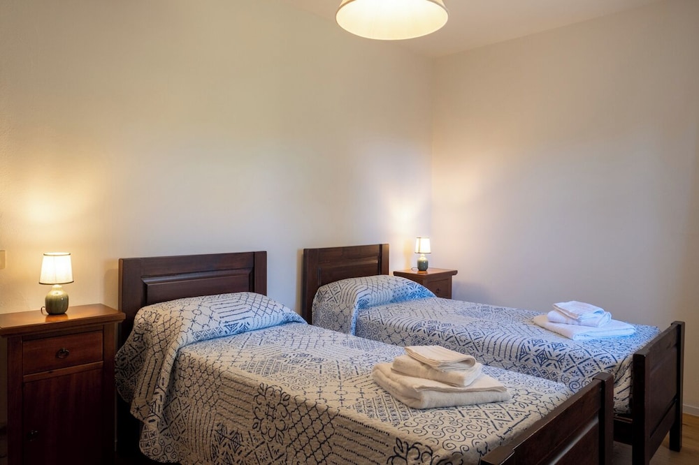 Suite, 2 Bedrooms, Valley View photo 3