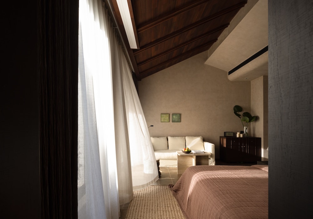 Superior Double Room, Courtyard View