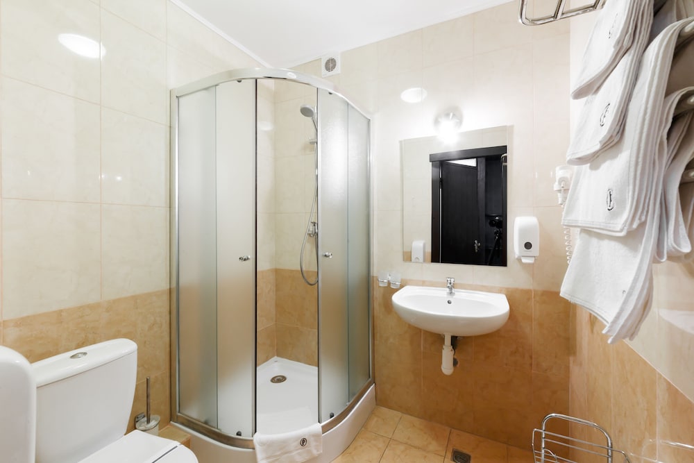 Business Twin Room, 1 Bedroom, Balcony, Mountain View photo 2