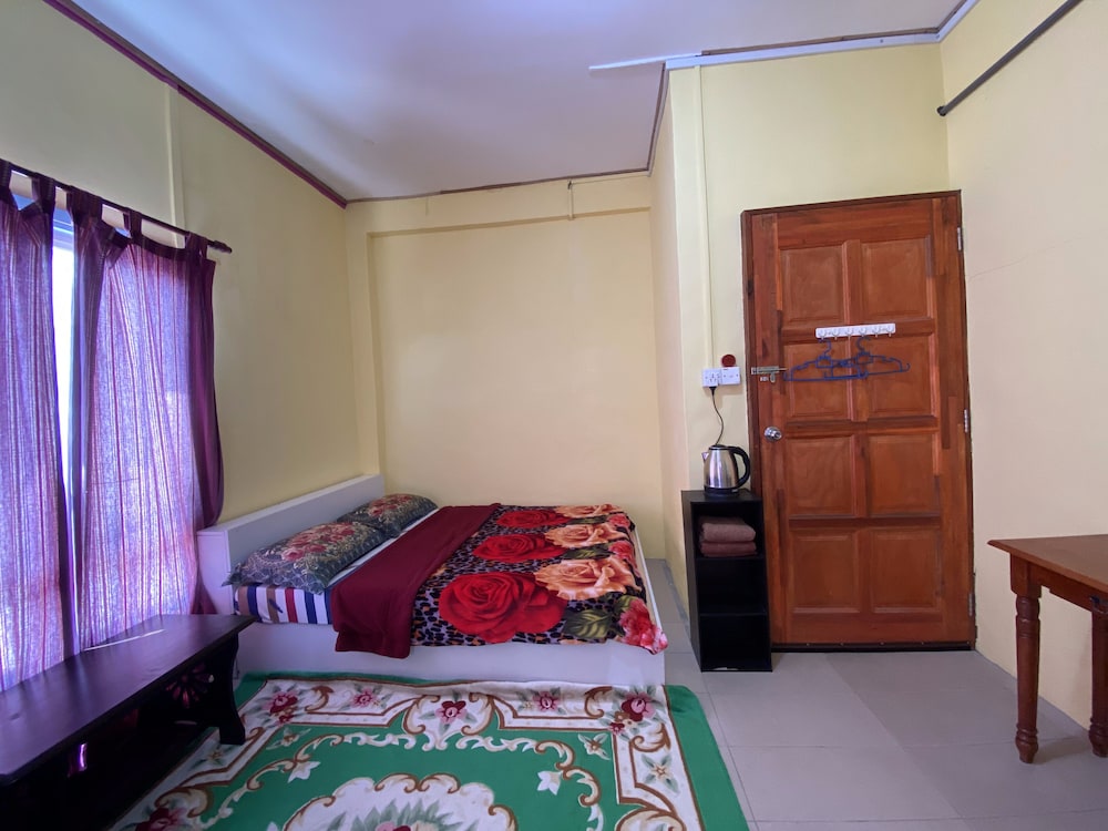 Room No 5 Hola - Photo 9