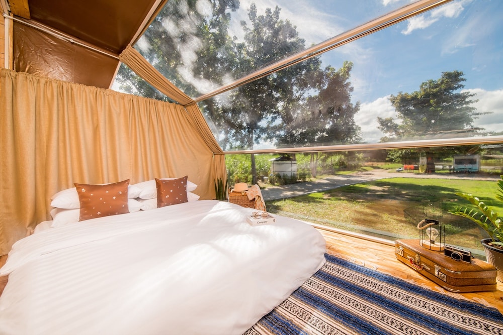 Two Bedroom Tent - Photo 12
