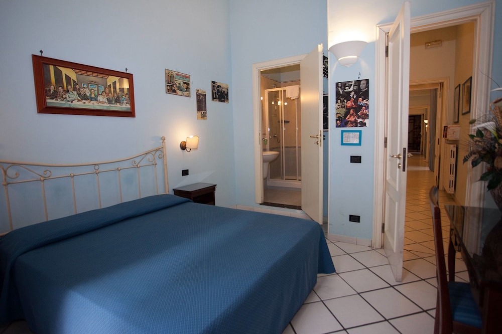 Double Room Single Use, Private Bathroom