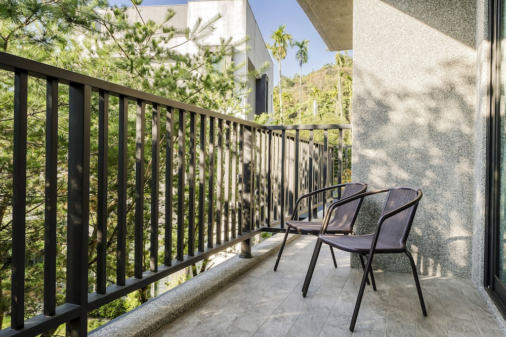 Quadruple Room with Garden View - Photo 6
