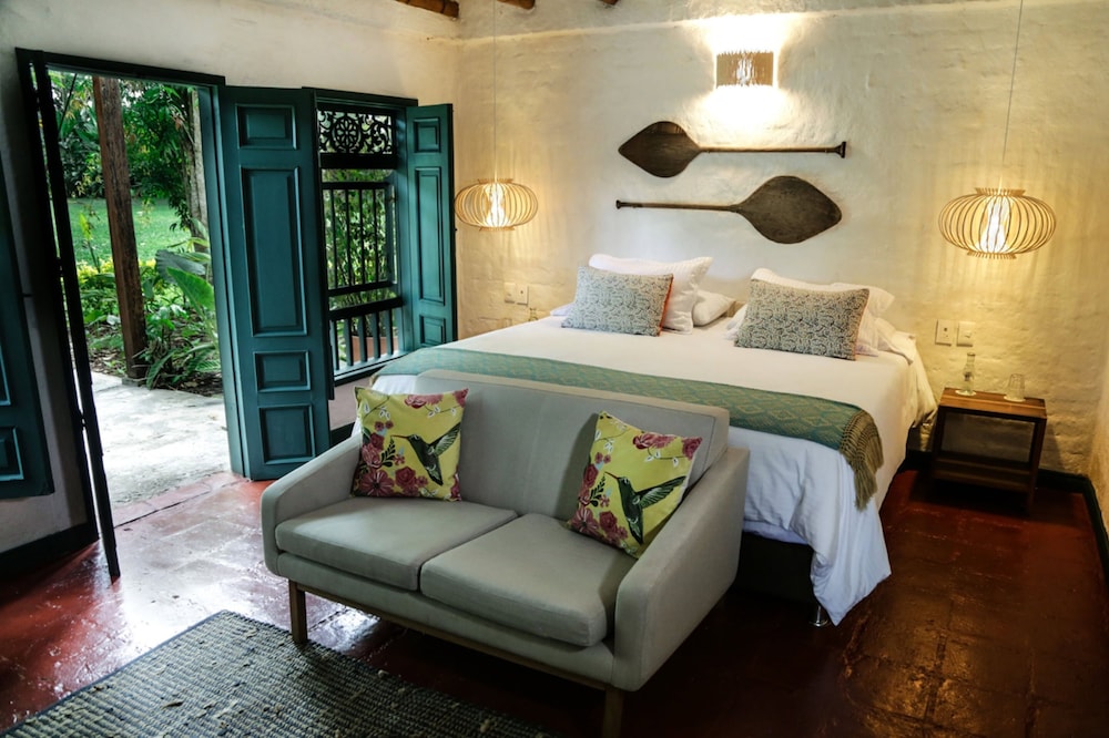 Family Double or Twin Room, 2 Bedrooms, Private Pool, Courtyard View photo 2