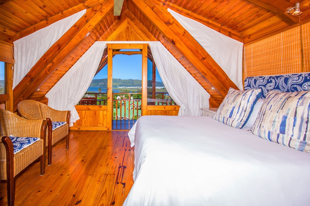 Luxury Wooden House photo 2