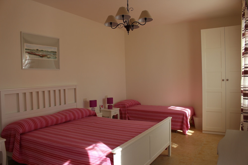 Triple Room, Multiple Beds, Non Smoking, Garden View photo 1