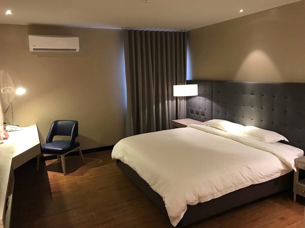 Deluxe Single Room