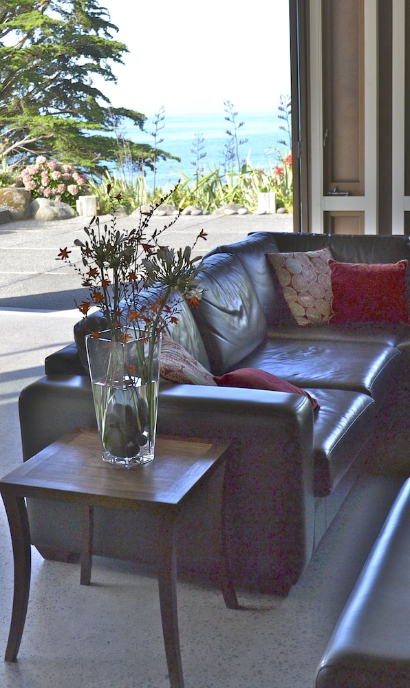 Standard Suite, 2 Bedrooms, Non Smoking, Kitchen (Oraukawa Lodge) photo 1