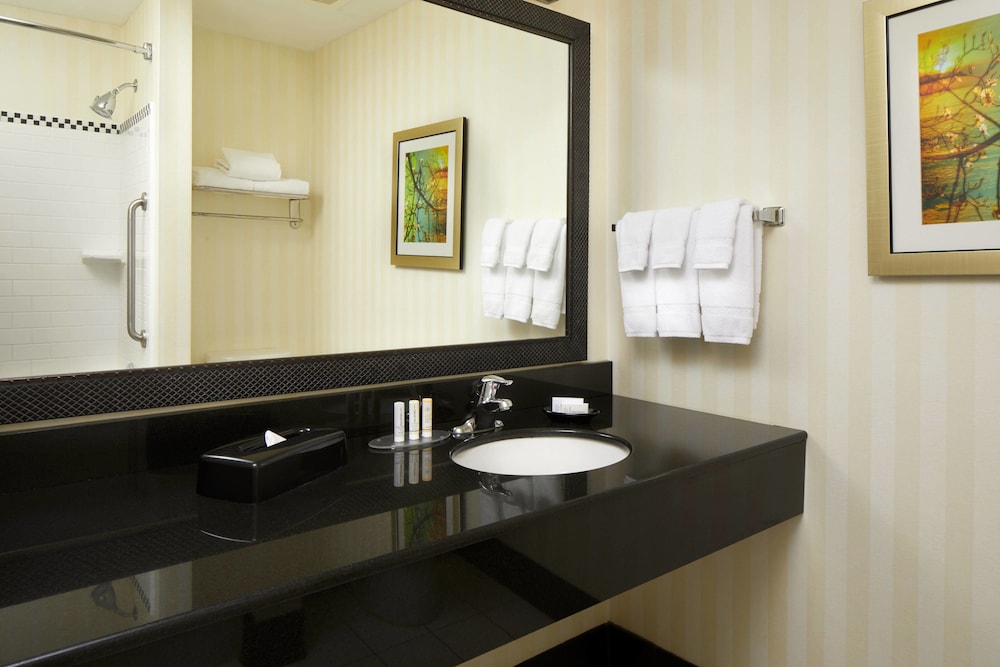 Executive Suite, 1 King Bed with Sofa bed - Photo 4