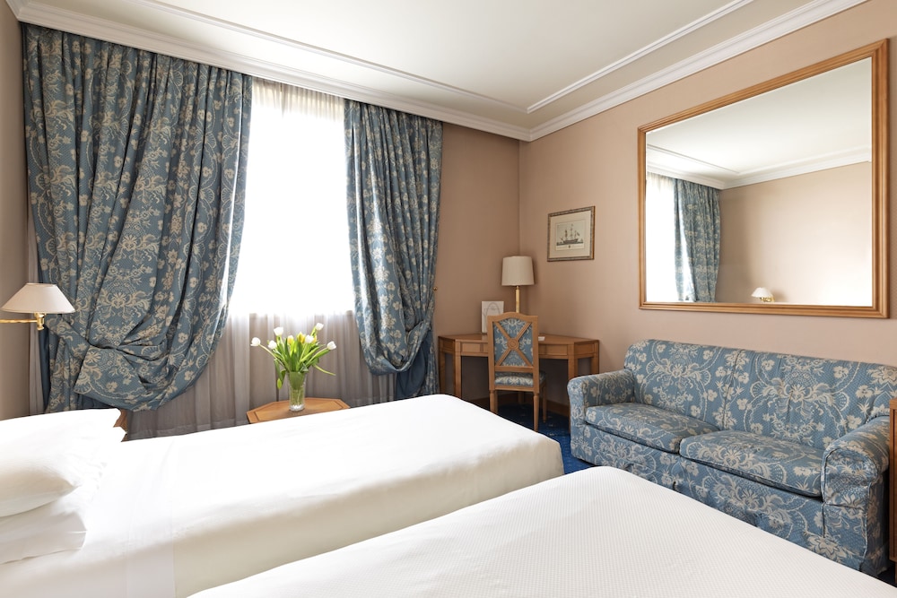 Classic twin room - Photo 4