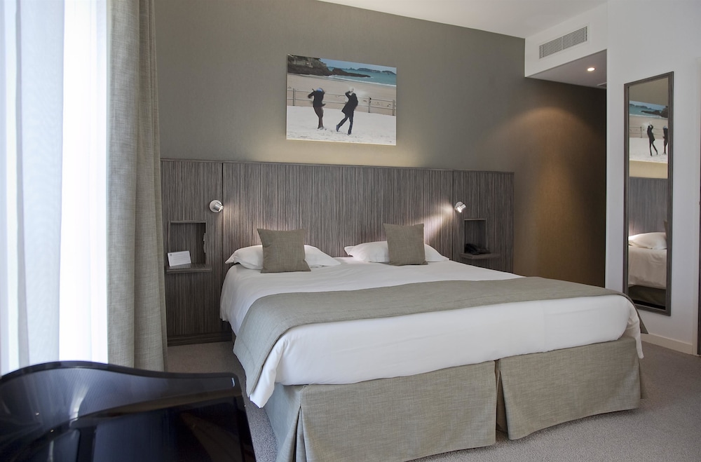 Superior Room, 1 Double Bed with Sofa bed - Photo 3