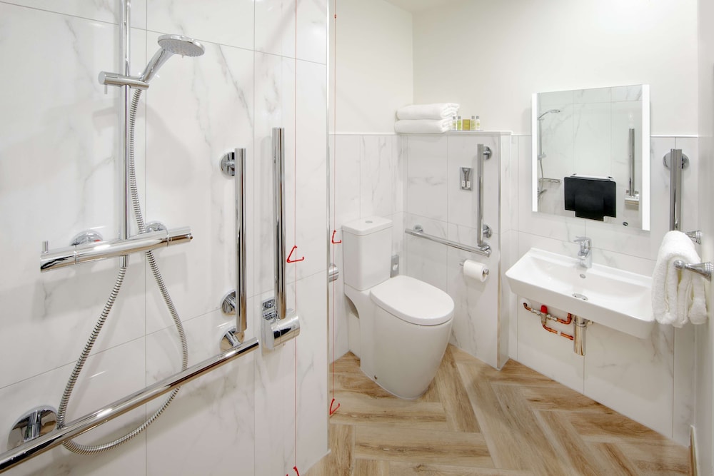 Room, 2 Double Beds, Accessible - Photo 4