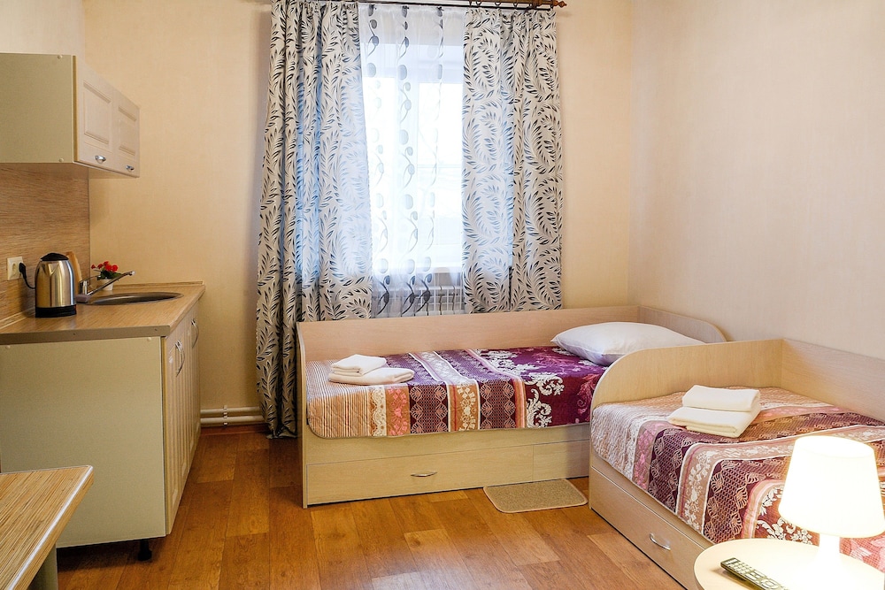 Standard Twin Room, Kitchenette photo 1