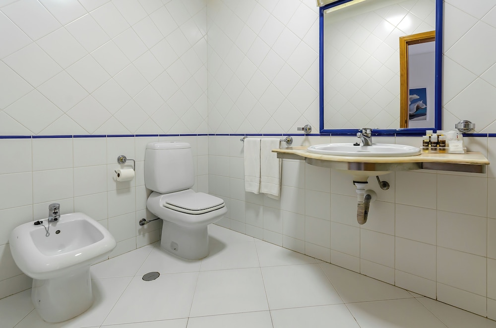 Apartment, 1 Bedroom, Partial Sea View - Photo 7