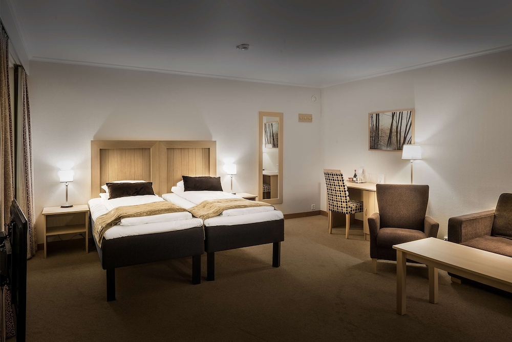 Superior Room, 1 Queen Bed with Sofa bed photo 1