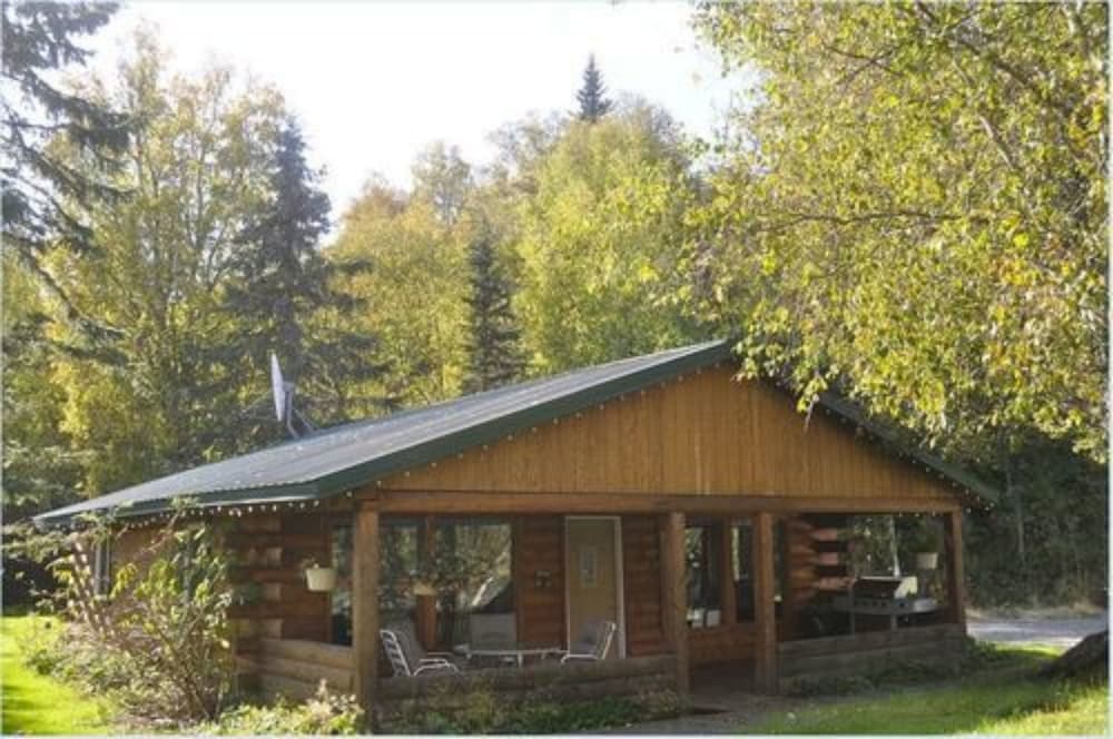 Forget me not Log Cabin, Lake view, 2 bedrooms, Private bath, jetted tub, kitchen photo 2