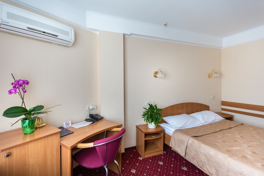 Standard Double Room photo 2