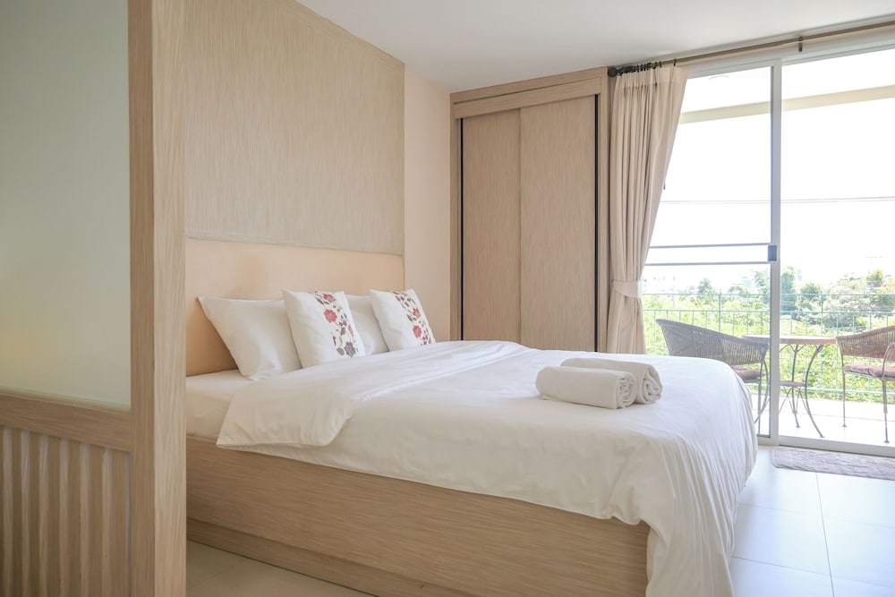 Deluxe Room - Photo 1
