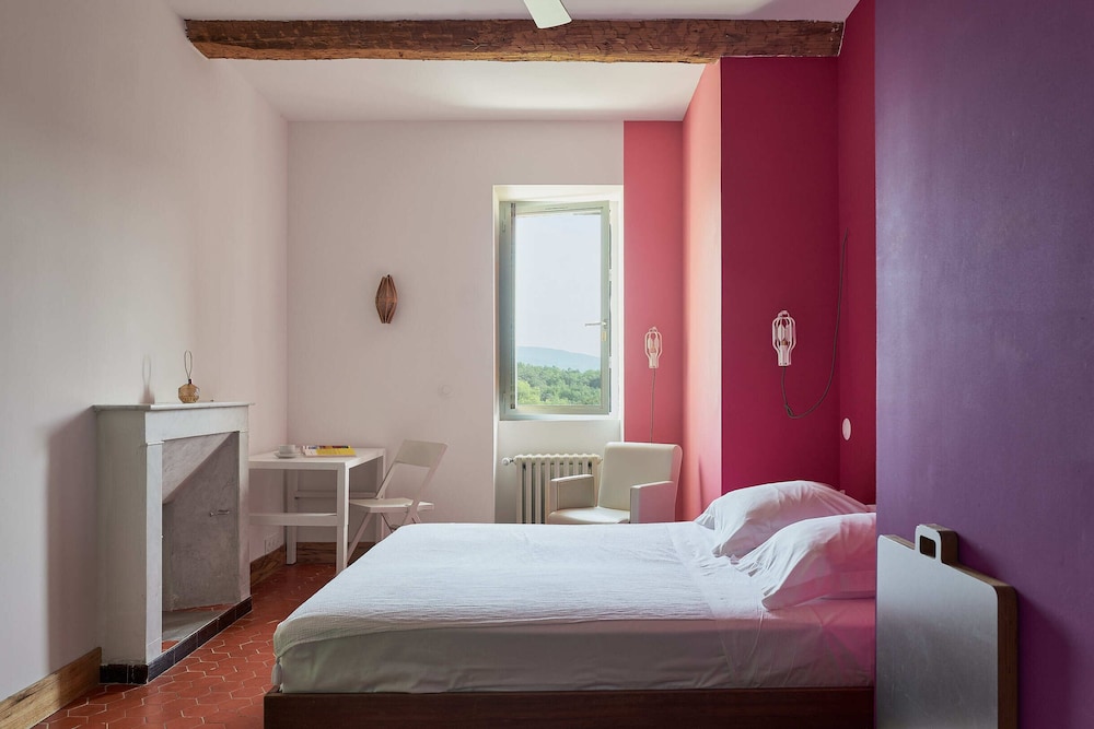 Classic Room (Happy Day) - Photo 1
