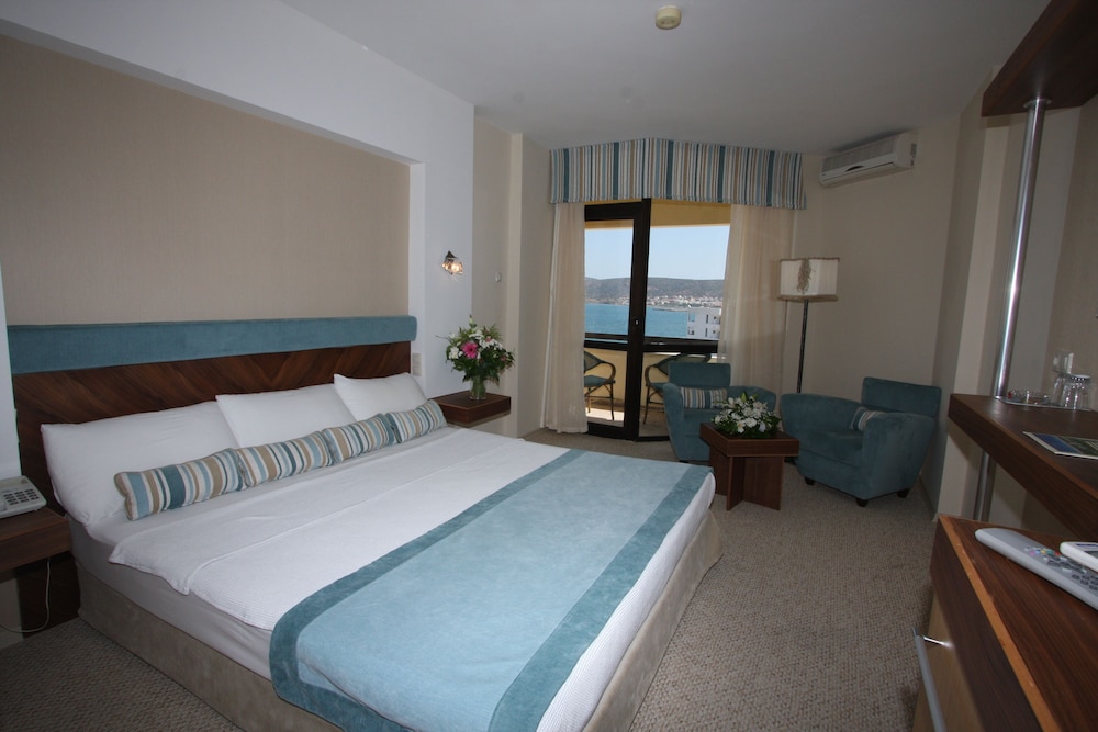Standard Room photo 2