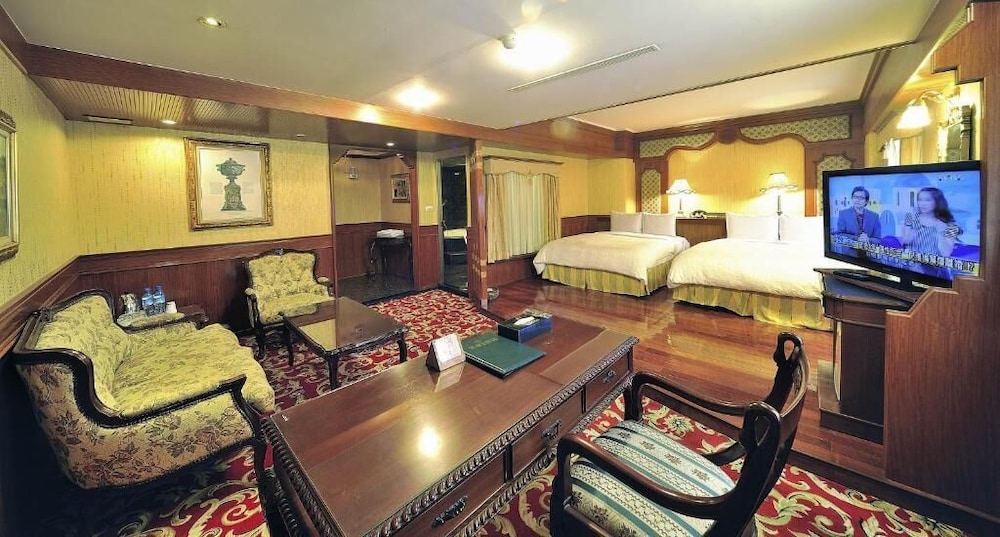 Deluxe Quadruple Room - Photo 1