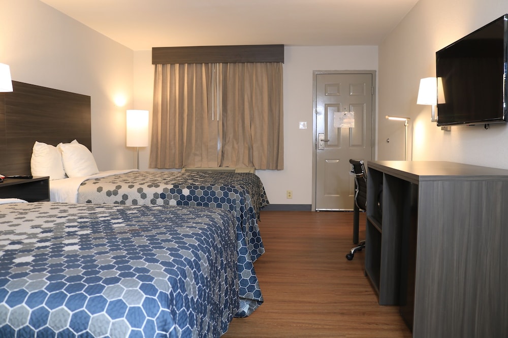 Standard Room, 2 Queen Beds, Non Smoking