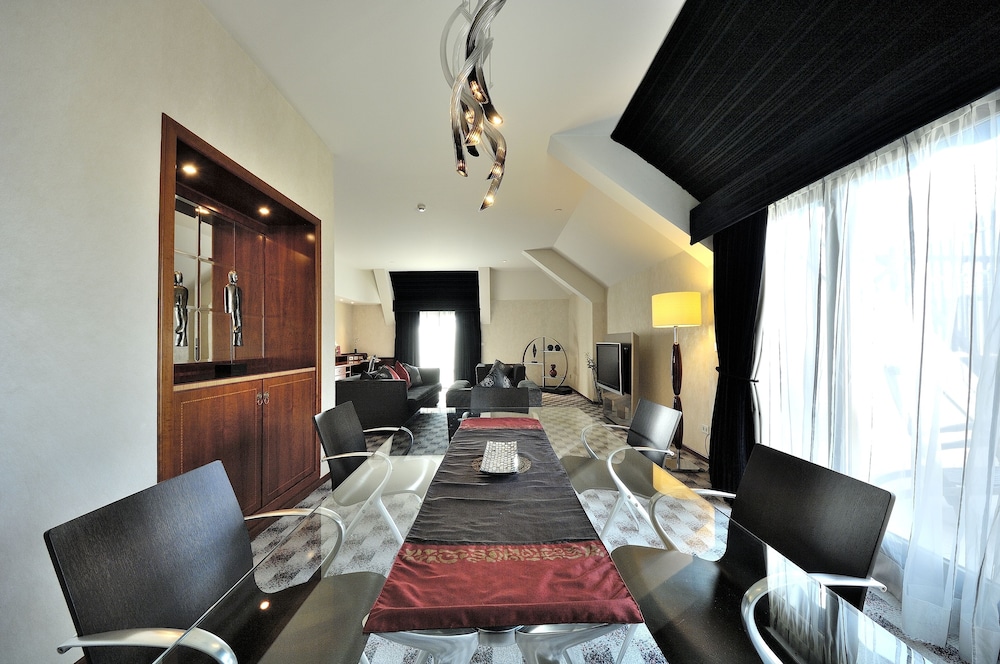 Presidential Suite
