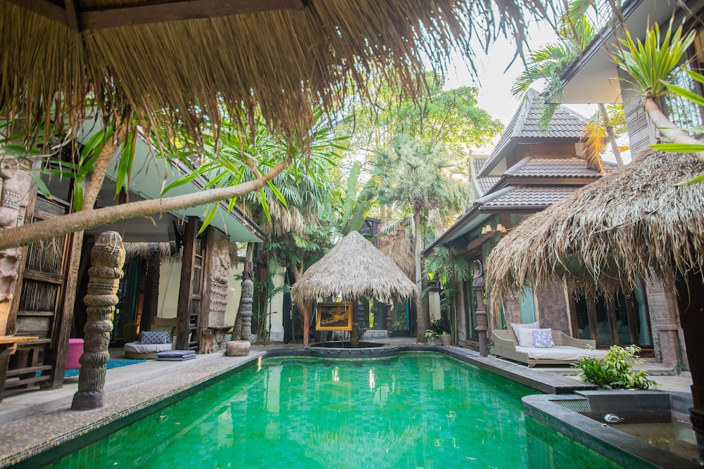 Le Luntae 5-Bedroom Pool Villa