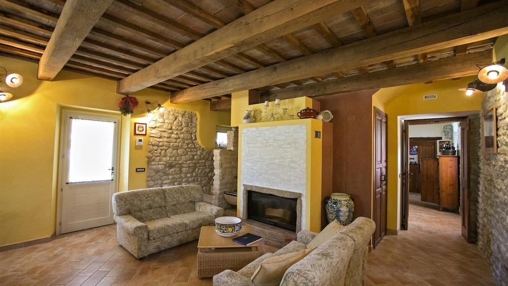 Villa photo 1