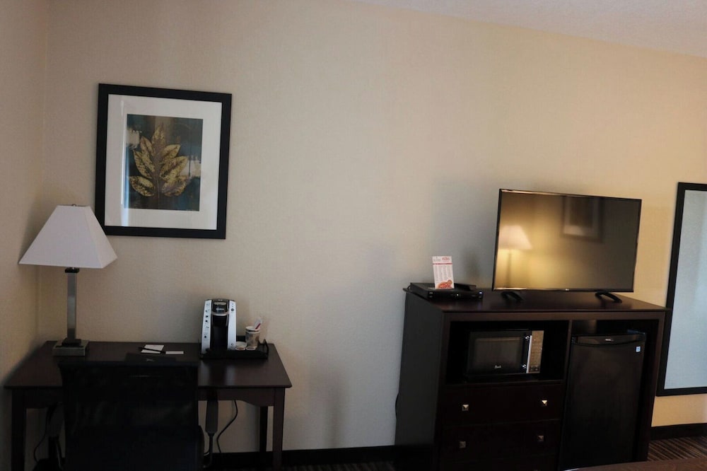 Executive Suites, King Bed with Soft Bed, Non-Smoking photo 1