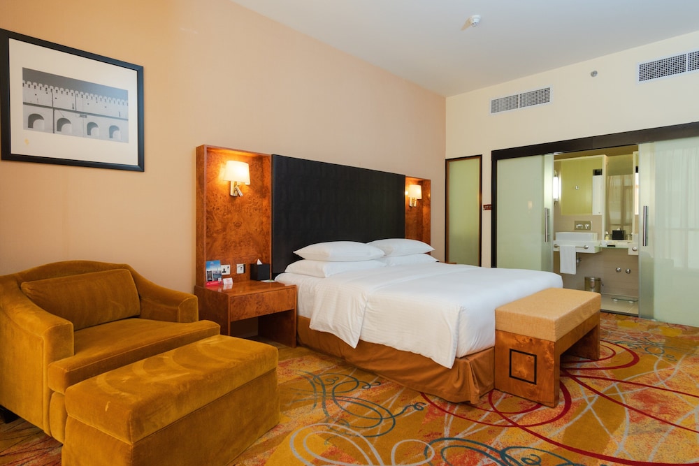 Executive Deluxe Suite, complimentary shuttle to DXB Airport Terminal 1 & 3