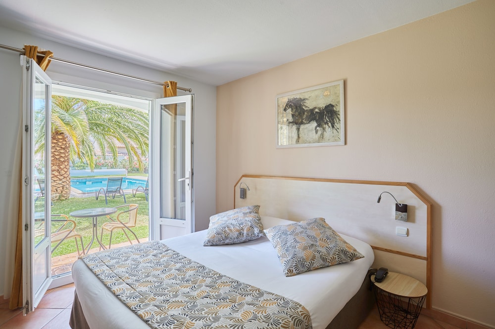 Club Triple room renovated, garden view - Photo 1