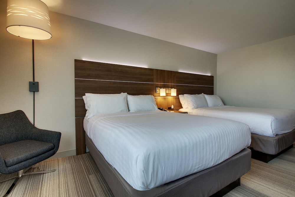 Standard Room, 2 Queen Beds, Accessible (Communications/Mobility Accessible) - Photo 3
