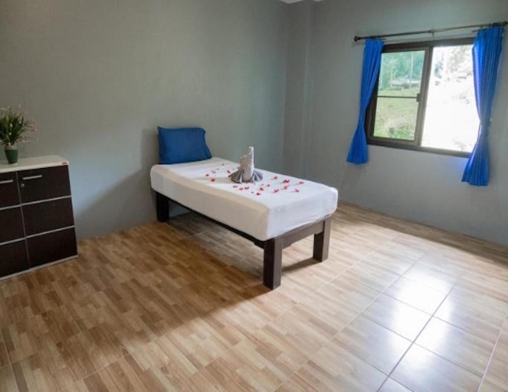 Private Fan Room Included Training Platinum Package photo 1