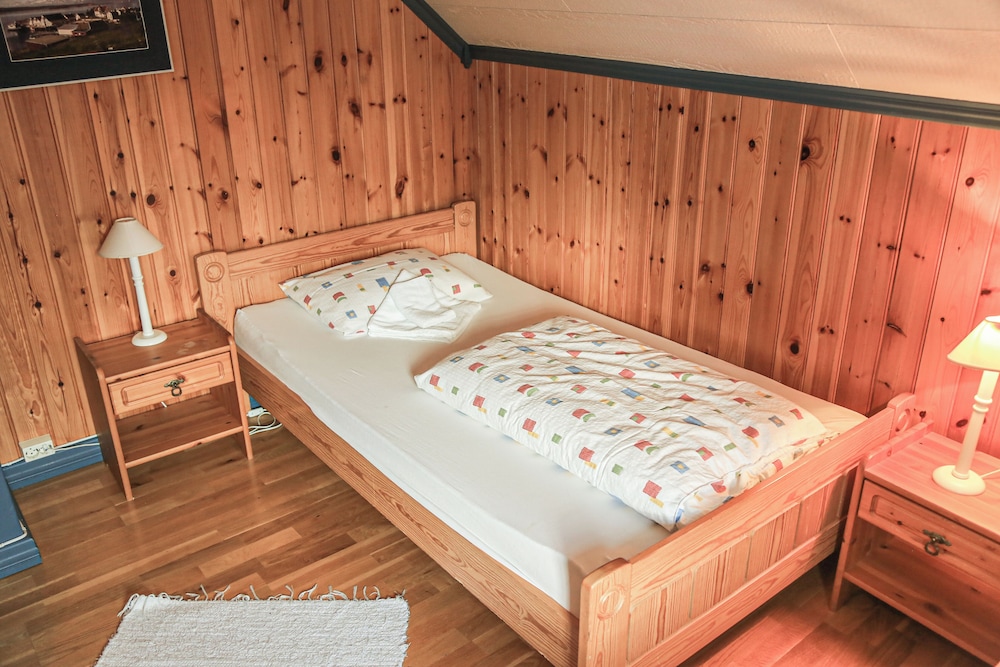 House, Multiple Beds, Kitchen, Garden View photo 1