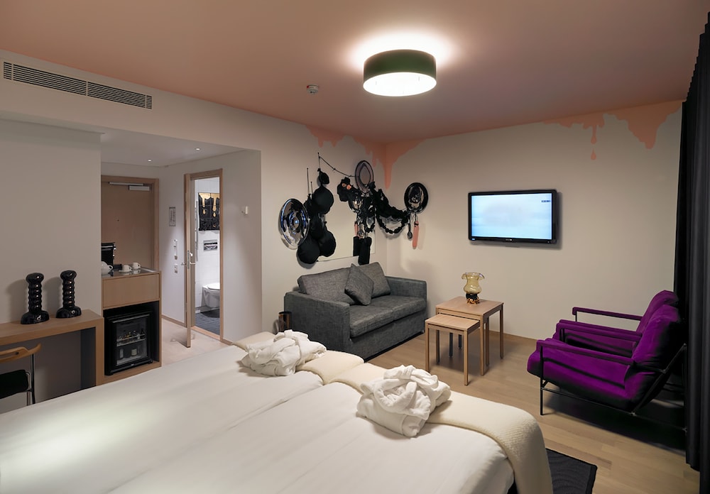 Executive Studio Suite