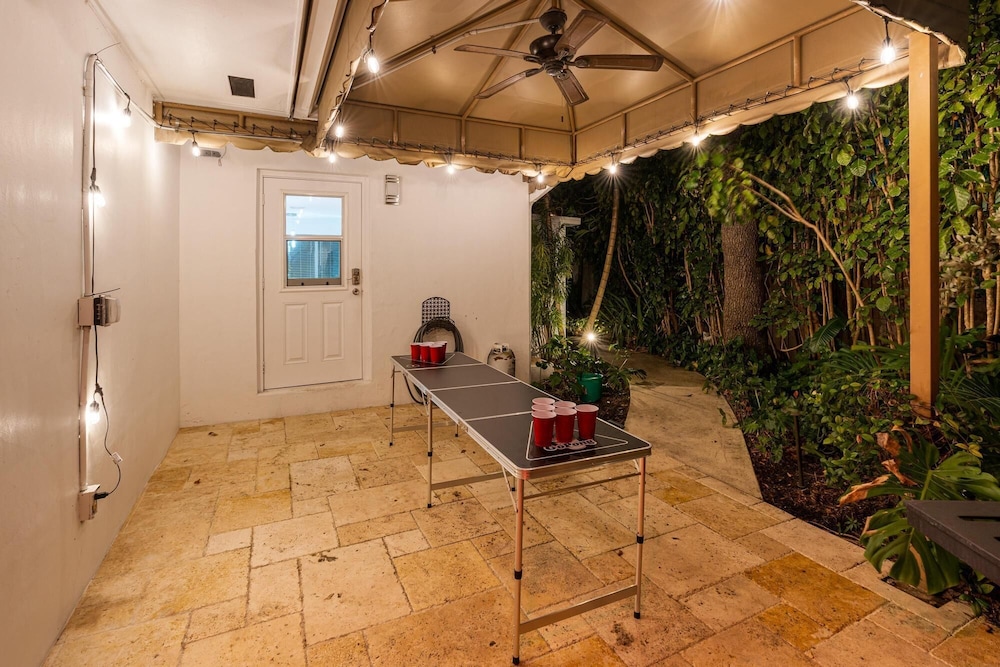Exclusive House photo 2