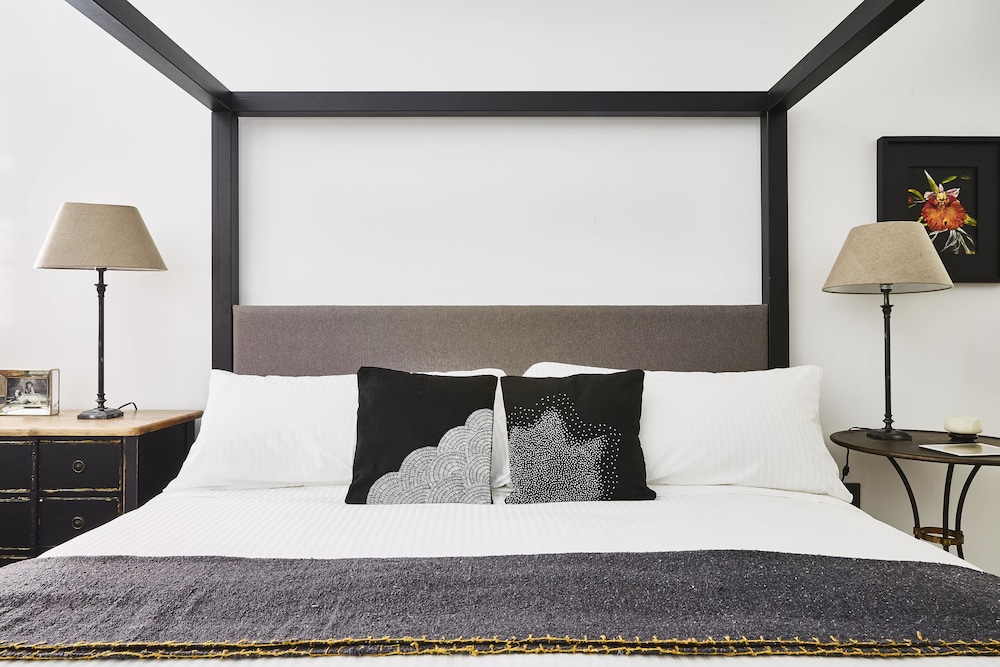 Deluxe Room, 1 King Bed