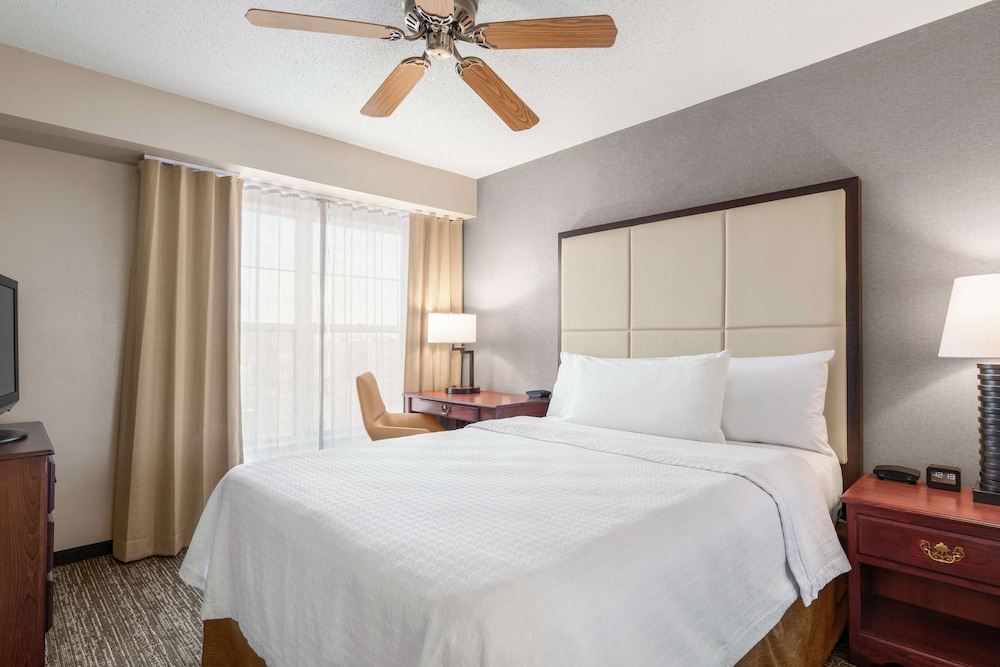 2-Bedroom Suite, Hearing Accessible - Photo 1