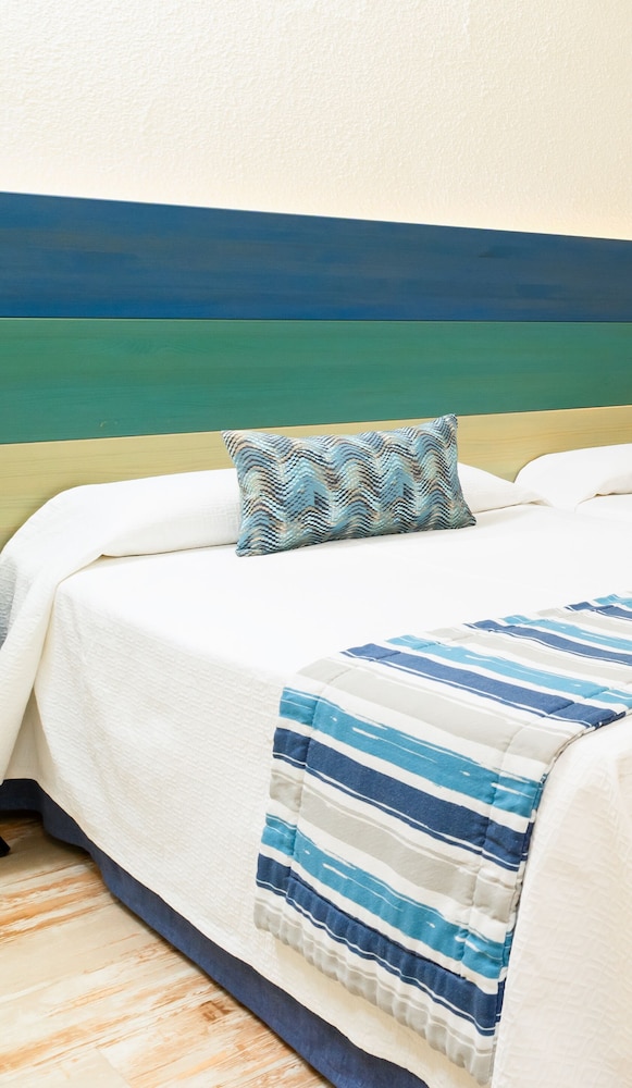 Superior Apartment, 1 Bedroom, Sea View (2 Adults And 2 Children) photo 2